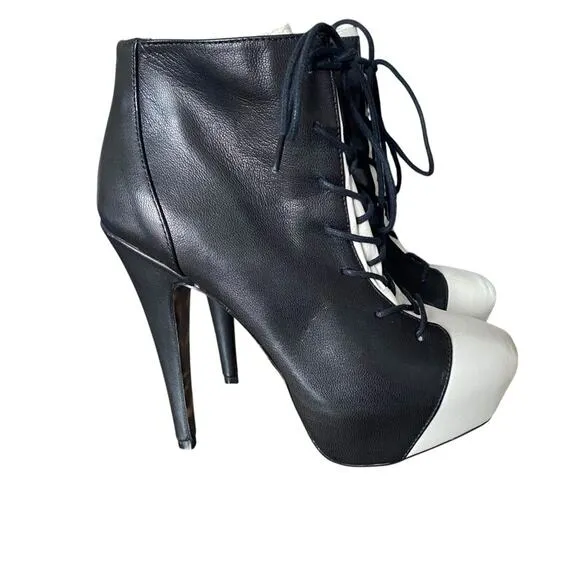 Betsey Johnson Tipps Leather Lace Up Black White Heeled Boots size 8