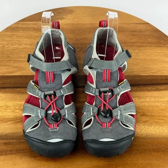 Big Kids Keen Seacamp II CNX Gray Athletic Hiking Fisherman Sandals Size 5 Y GUC