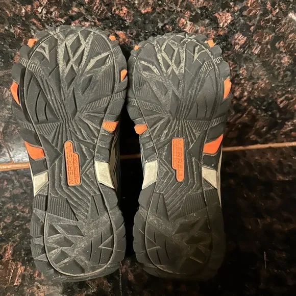 Big Kid's MERRELL Waterproof HIKING Shoes size 3
