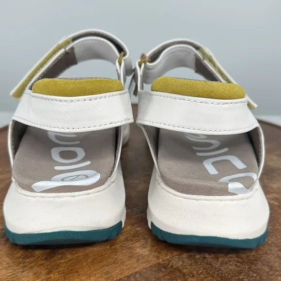 Bionica Sandals Wm 9.5 M White Leather Sport Comfort Strappy Adjustable Athletic