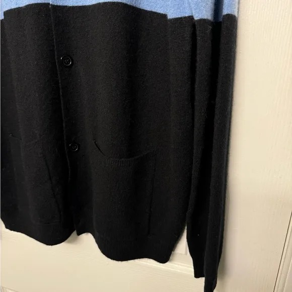Black Cashmere Cardigan – Effortless Luxury with a Modern Edge 🔥 Size-Medium