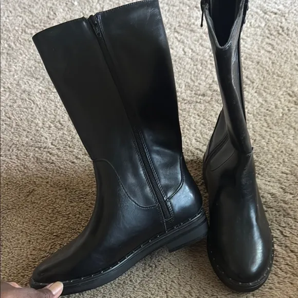 Black Leather teenager  Boots