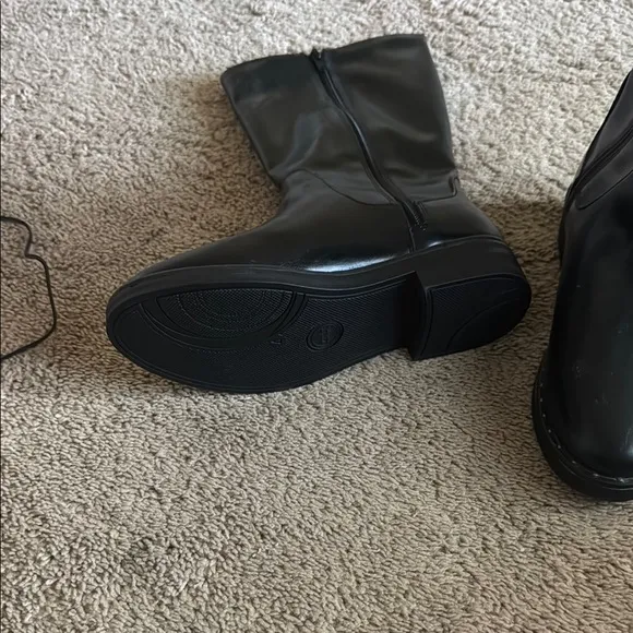 Black Leather teenager  Boots