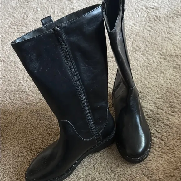 Black Leather teenager  Boots