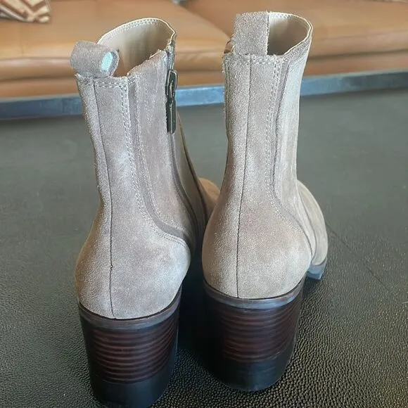 Blondo Raniah Suede Taupe Boots size 9M