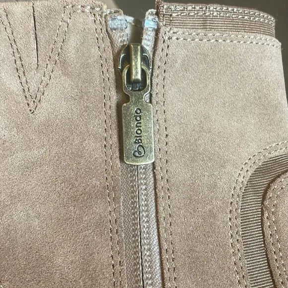 Blondo Raniah Suede Taupe Boots size 9M