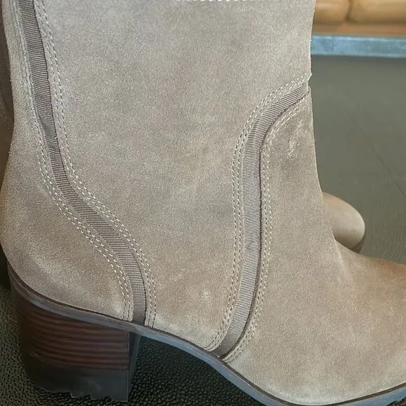 Blondo Raniah Suede Taupe Boots size 9M