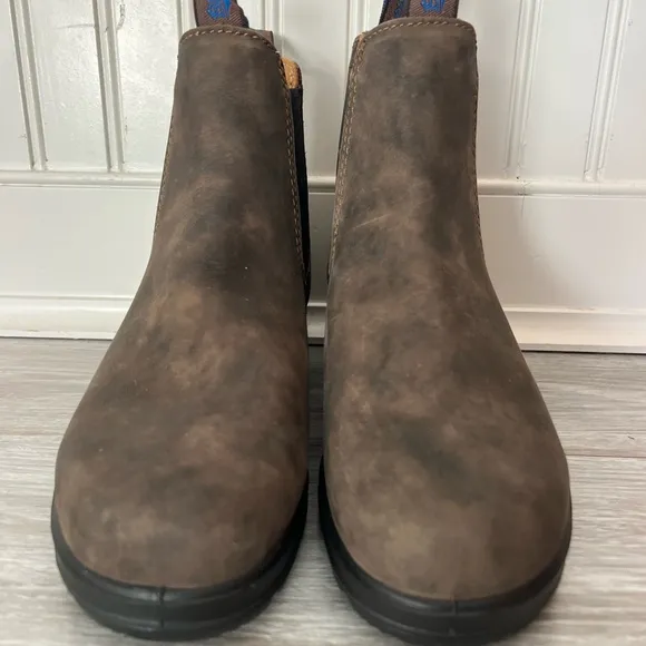 Blundstone Brown Ankle Boots with Elastic Panels