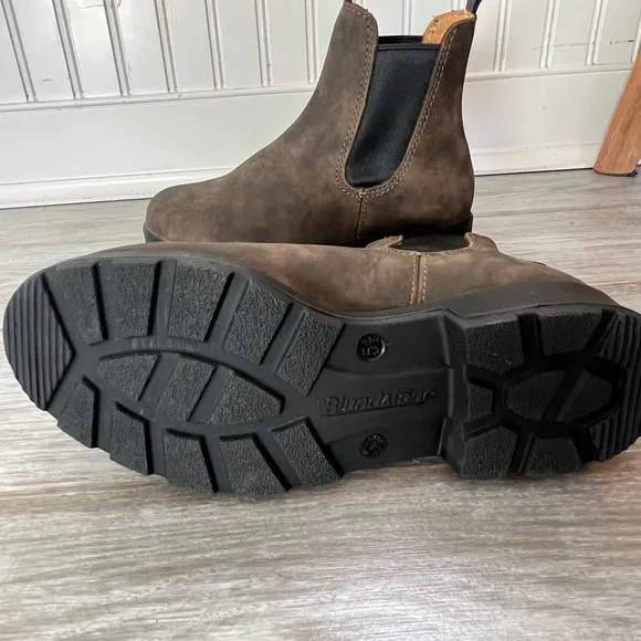 Blundstone Brown Ankle Boots with Elastic Panels