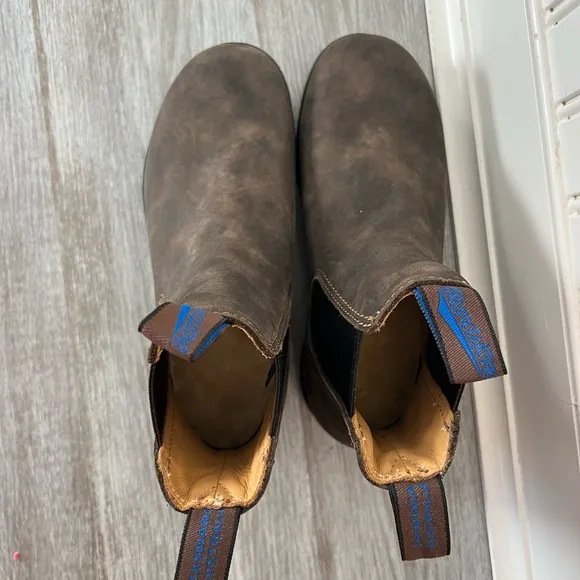 Blundstone Brown Ankle Boots with Elastic Panels
