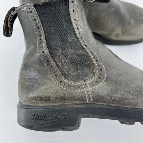 Blundstone Chelsea leather boots