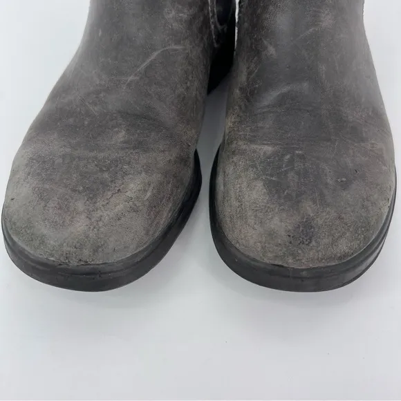 Blundstone Chelsea leather boots