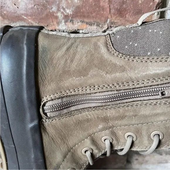 Bogs Casual Tall Leather Waterproof Duck Boots size 11