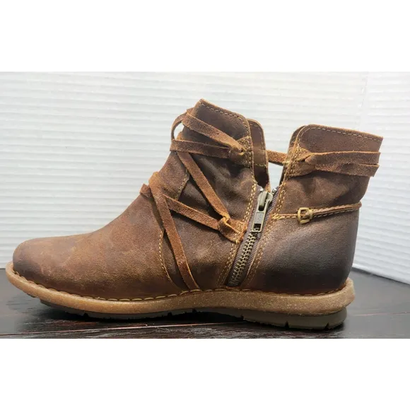 Born Tarkiln Brown Distressed Leather Ankle Boots with Accent Lacing - Size 9.5