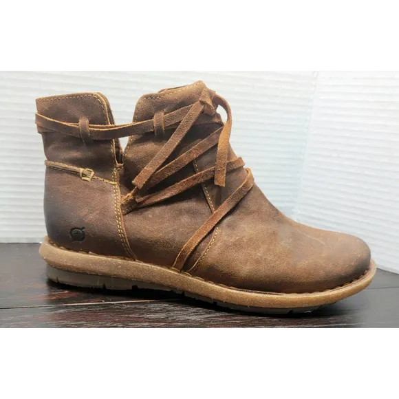 Born Tarkiln Brown Distressed Leather Ankle Boots with Accent Lacing - Size 9.5