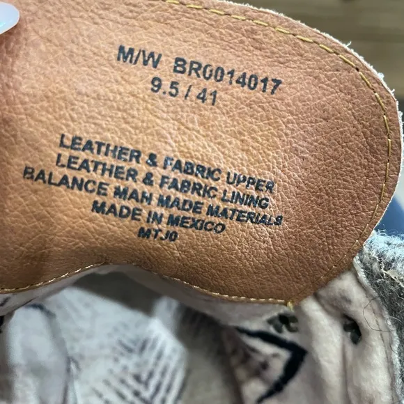 BORN  Women's  Orlene Taupe Birch Leather Boots Size 9.5