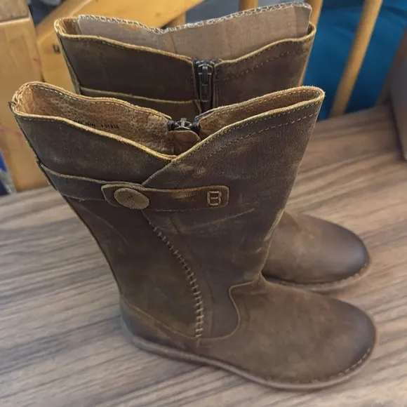 BORN Women's Tonic Rust Distressed Boots