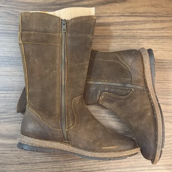 BORN Women's Tonic Rust Distressed Boots