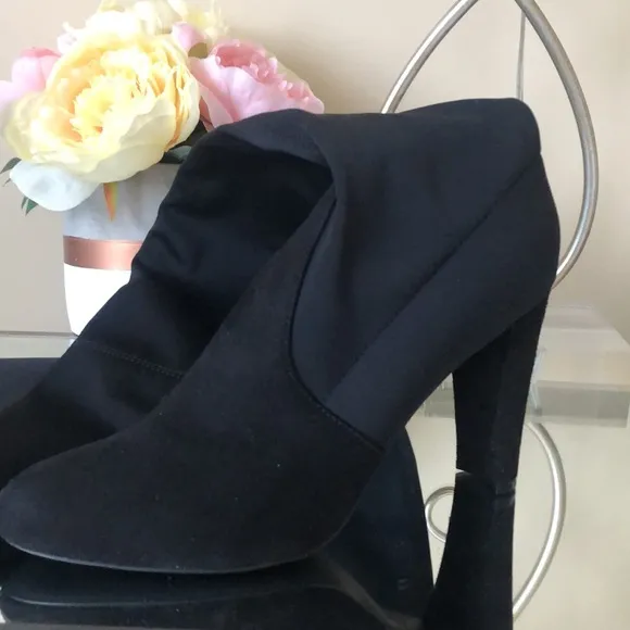 Brand New CHARLES by Charles David Over the knee Boots