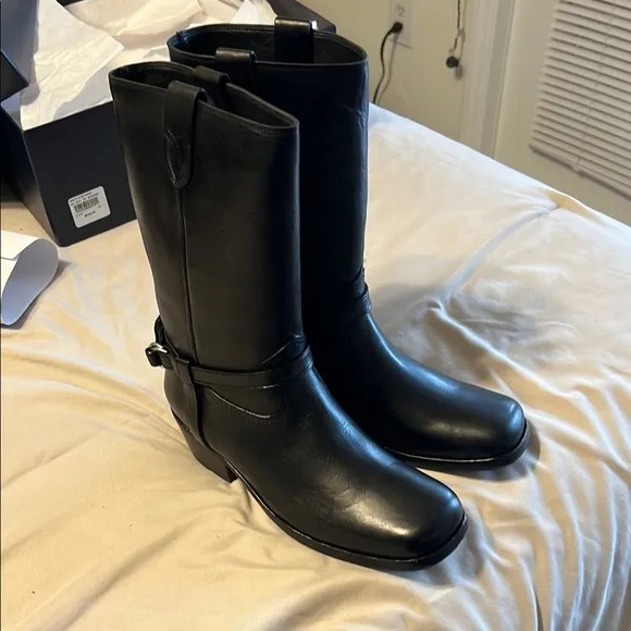 Brand new womens Ralph Lauren Vachetta leather harness boots!