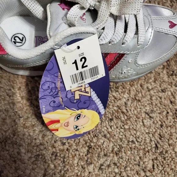 Bratz Girl Sneakers Shoes 12