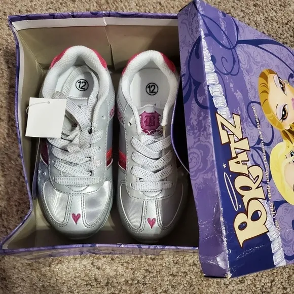 Bratz Girl Sneakers Shoes 12