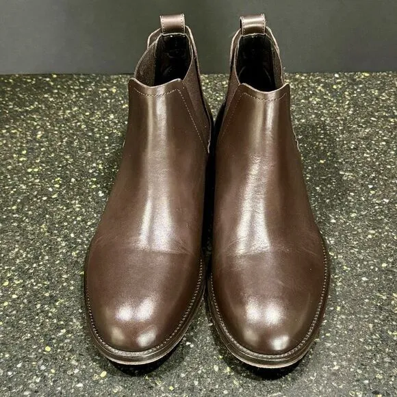 Brooks Brothers 1818 Dark Brown Leather low Boots. Size 9.5. Made in Italy.