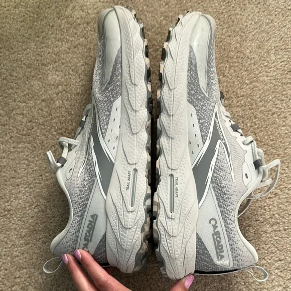 Brooks Cascadia 18 (027 - Oyster/Primer Grey/Coconut) Running Shoes Men’s 15