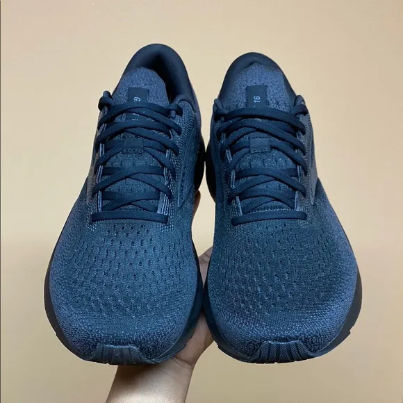 Brooks Ghost 16 “Triple Black”