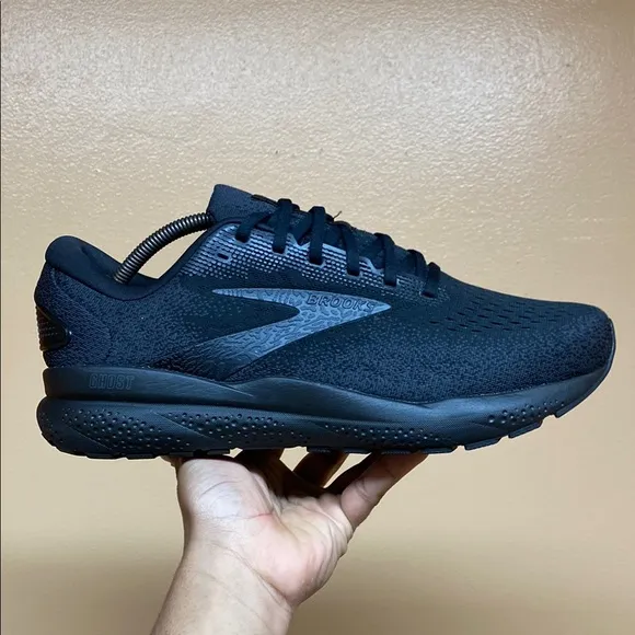 Brooks Ghost 16 “Triple Black”