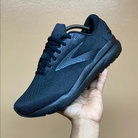 Brooks Ghost 16 “Triple Black”