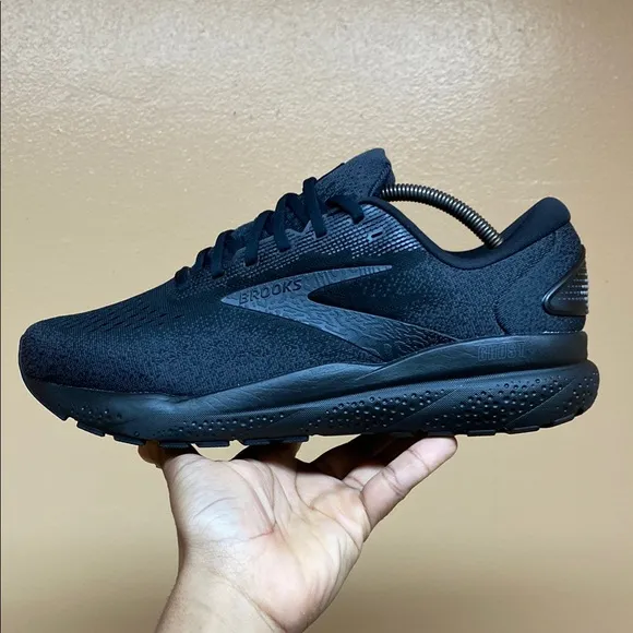 Brooks Ghost 16 “Triple Black”