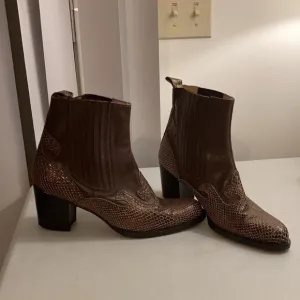 Brown Leather Cowboy Boots with Reptile Design