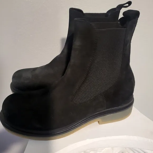 BUENO Chelsea Suede Ankle Boot