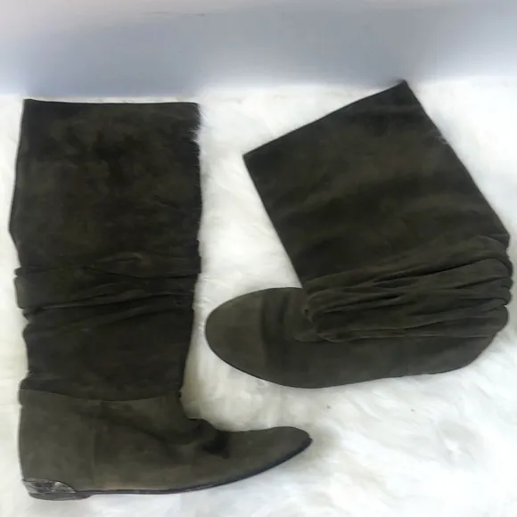 Burberry Suede Ruffle Boots Women's 36 COA