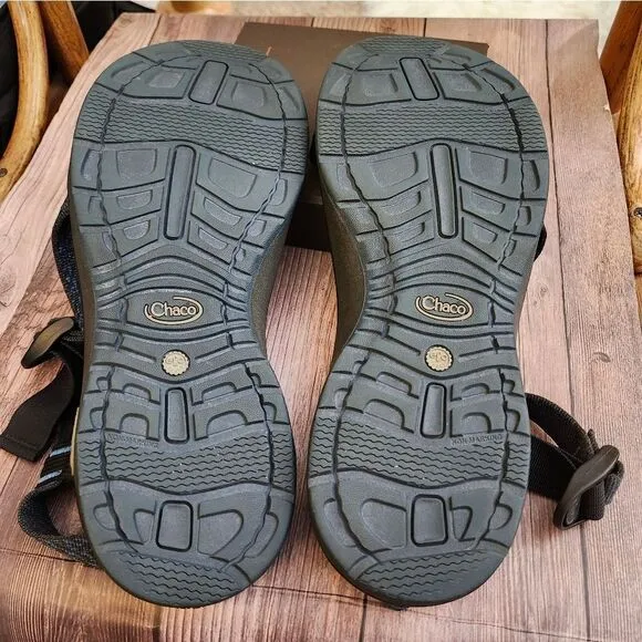 Chaco mens Z1 classic hiking sandals Size 13