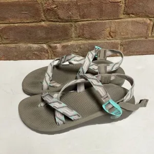 CHACO Sandals 10 ZX2 CLASSIC Grey Candy Hiking Comfort JACQUARD Strappy Size 10