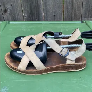 Chaco Tan Leather Wayfarer Sandals Women’s Size 8 Summer Hiking Gorpcore EUC