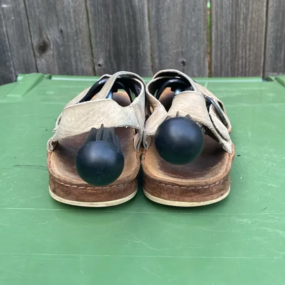 Chaco Tan Leather Wayfarer Sandals Women’s Size 8 Summer Hiking Gorpcore EUC