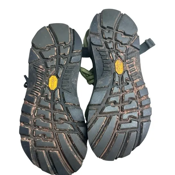 Chaco vibram toe loop hiking trail classic green sandals size 9 women