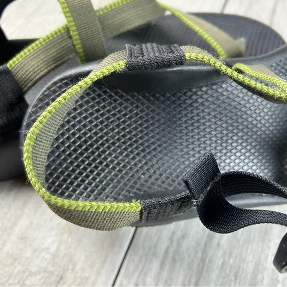 Chaco Z/Cloud Z1 Classic Green and Black Sandals Trail Hiking Shoe Mens Size 11