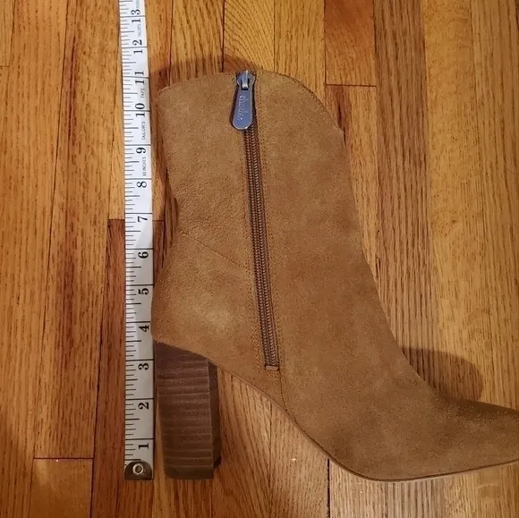 CHARLES BY CHARLES DAVID‎ BOULDER BOOTS