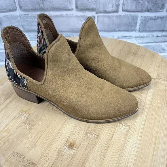 Charleston Shoe Co. Aiken Women's Size 6 Brown Suede Aztec Ankle Boots