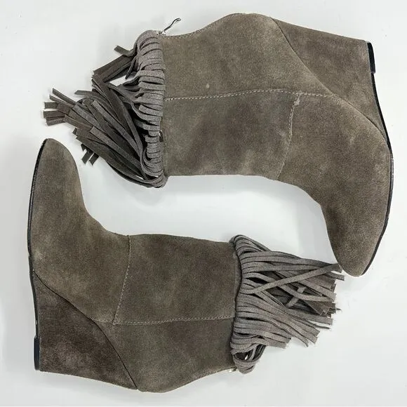 Chinese Laundry Arctic Fringe Taupe Suede Back Zip Wedge Ankle Booties Size 7.5