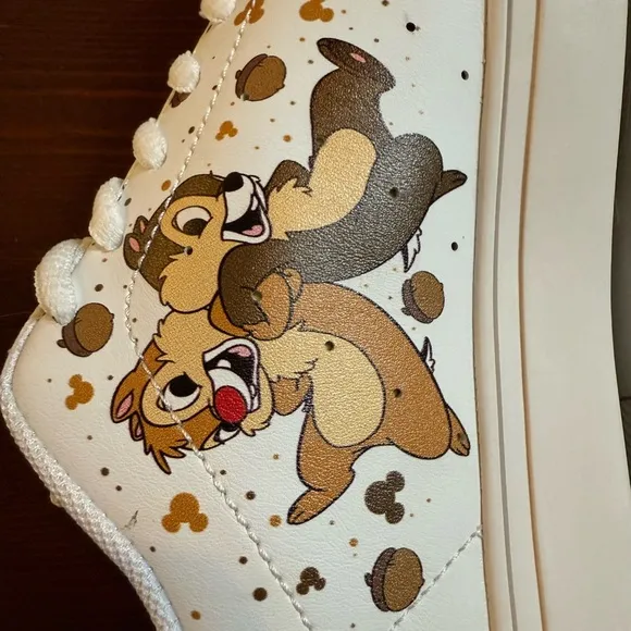 Chip &amp;‎ Dale Shoes Sneakers Women 9 Men 7 White Brown Mouse Acorn Chipmunk