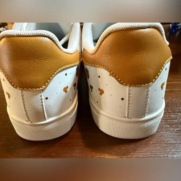 Chip &amp;‎ Dale Shoes Sneakers Women 9 Men 7 White Brown Mouse Acorn Chipmunk