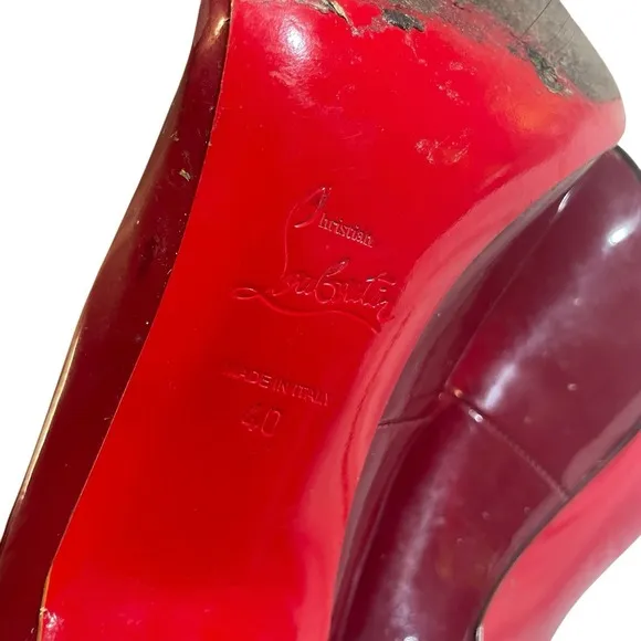 Christian Louboutin So Kate Red Patent Leather Stiletto Heel Pump Size 40