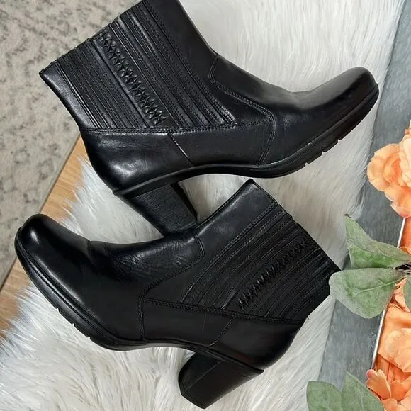 CLARKS 83576 Black Leather Casual Boots Size 9.5