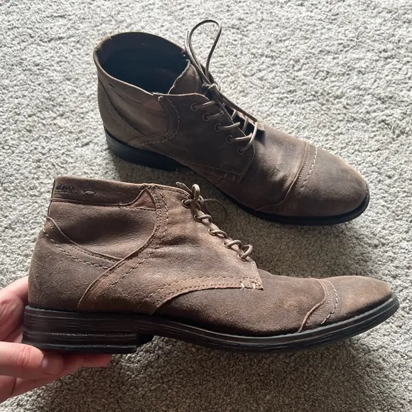 Clarks Brown Leather Ankle Chukka Boots Mens Size 11 Cap Toe Casual Oxford