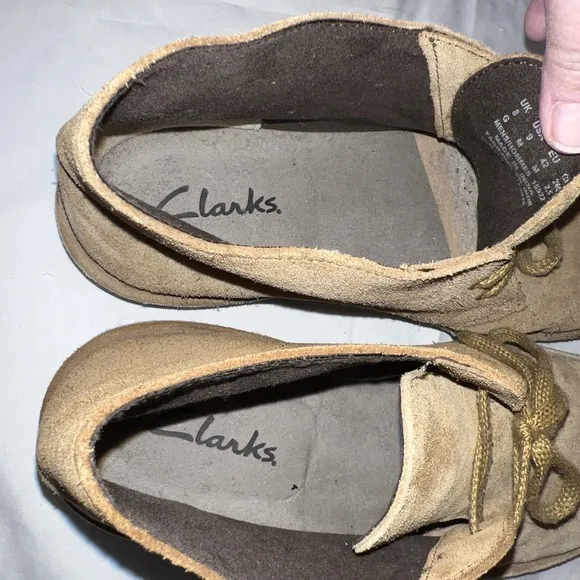 Clarks Bushacre 2 Desert Chukka Boots Mens 9 M Beige Taupe Leather Suede Lace Up